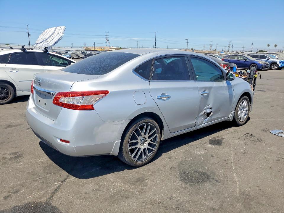 Photo 3 from auction – 2015 NISSAN SENTRA with VIN 3N1AB7AP7FY223530