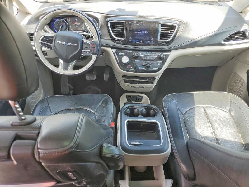 Photo 8 from auction – 2018 CHRYSLER PACIFICA with VIN 2C4RC1GG6JR357763