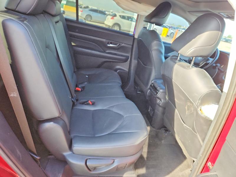 Photo 11 from auction – 2024 TOYOTA GRAND HIGHLANDER with VIN 5TDAAAB58RS009314