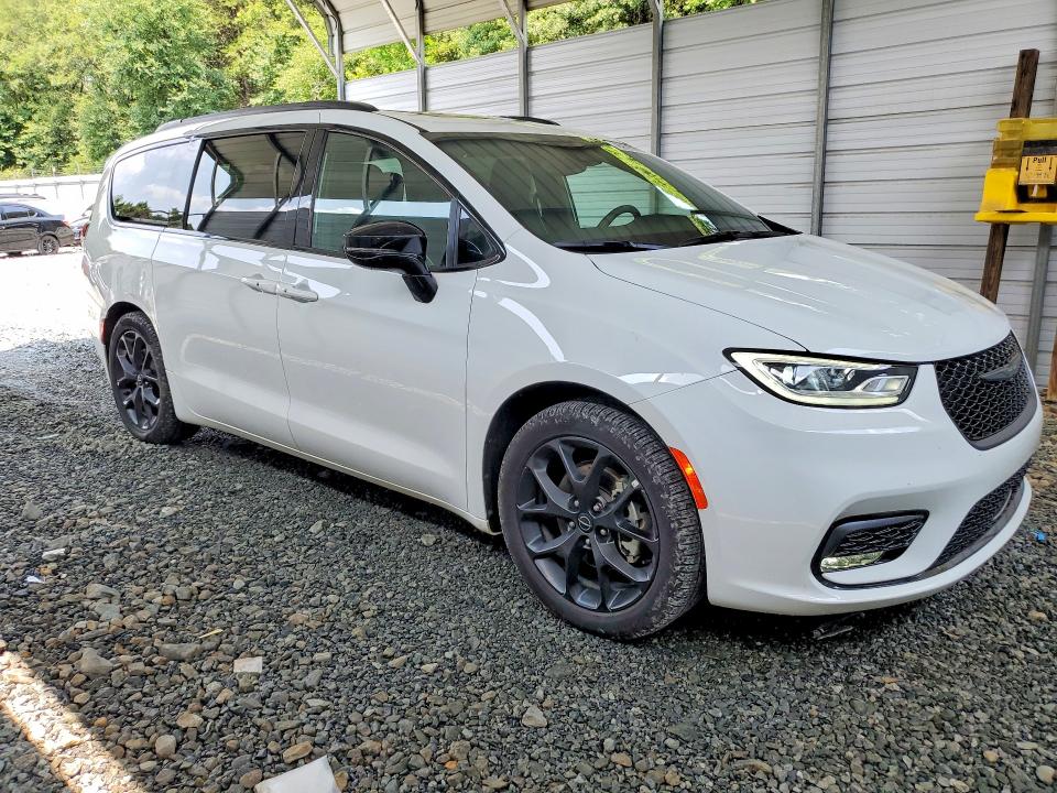 Photo 4 from auction – 2026 CHRYSLER PACIFICA with VIN 2C4RC1GG3TR180480