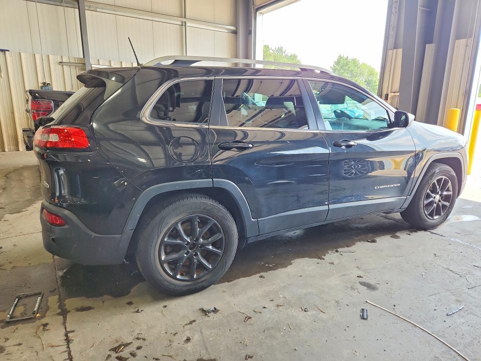 Фото 3 с аукциона – 2016 JEEP CHEROKEE с VIN 1C4PJMCB8GW266907