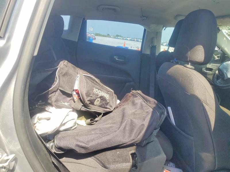 Photo 10 from auction – 2018 JEEP COMPASS with VIN 3C4NJCABXJT226961