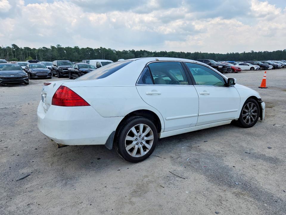 Photo 3 from auction – 2006 HONDA ACCORD with VIN 1HGCM66586A033887