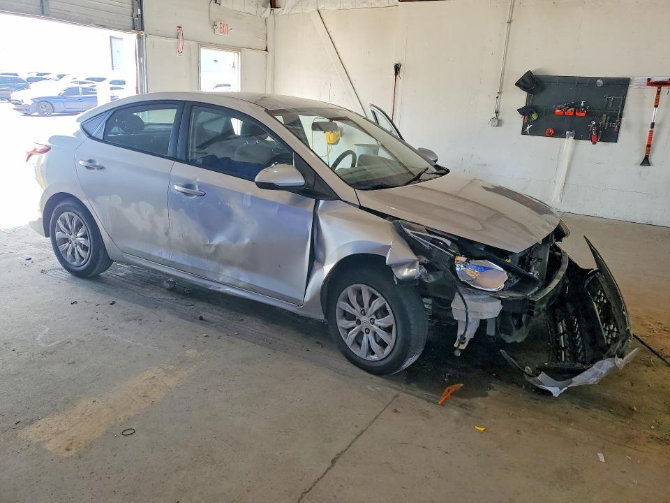 Photo 4 from auction – 2019 HYUNDAI ACCENT with VIN 3KPC24A39KE069089