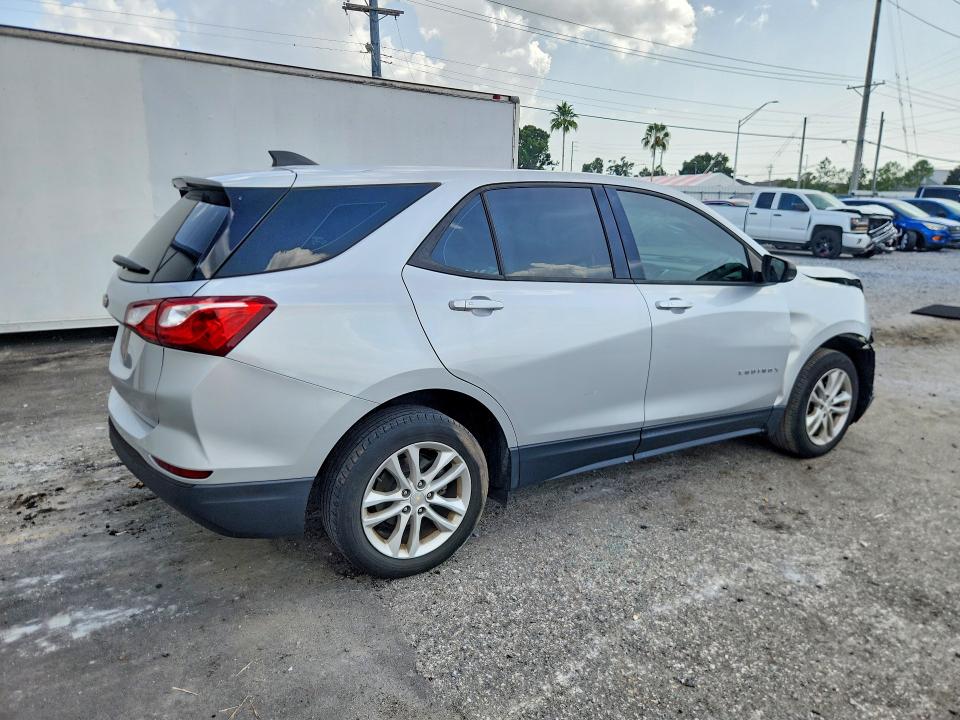 Photo 3 from auction – 2019 CHEVROLET EQUINOX with VIN 3GNAXHEV5KL225708