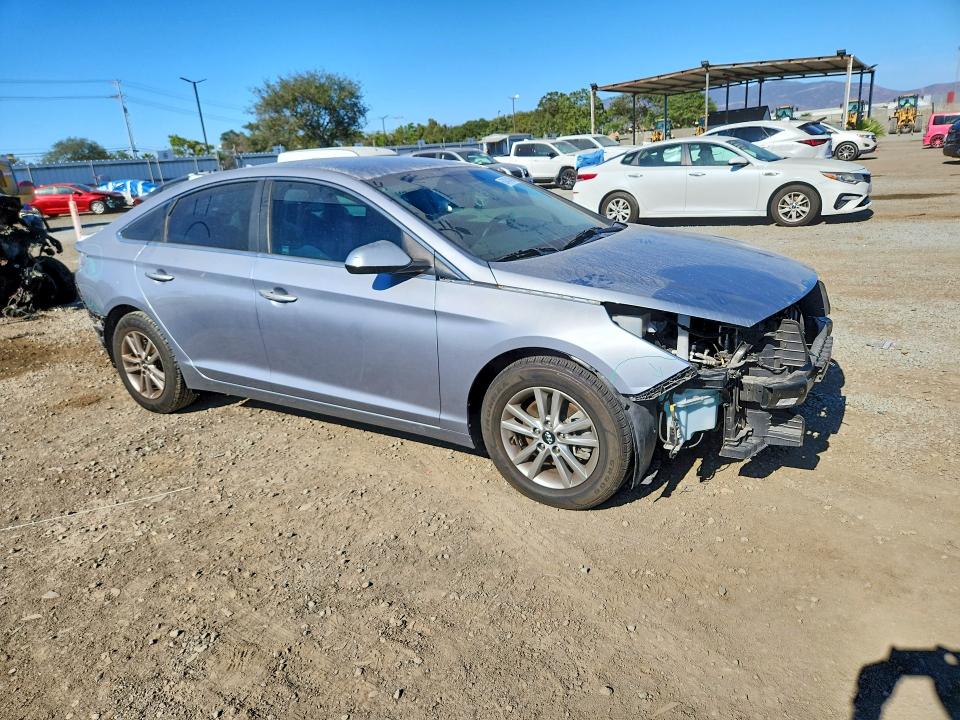 Photo 4 from auction – 2017 HYUNDAI SONATA with VIN 5NPE24AF0HH520241