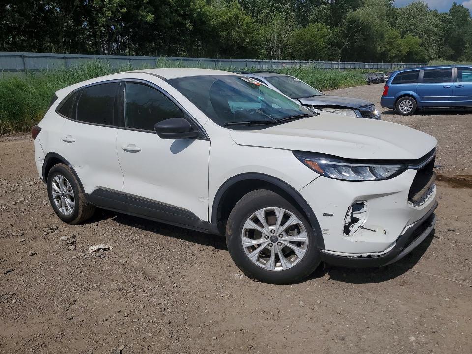 Photo 4 from auction – 2023 FORD ESCAPE with VIN 1FMCU9GNXPUA14221