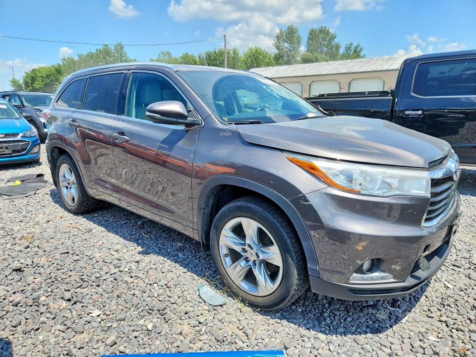 Photo 4 from auction – 2014 TOYOTA HIGHLANDER with VIN 5TDDKRFH8ES007425