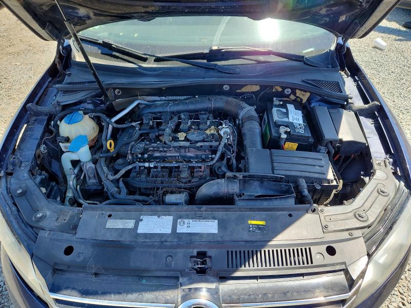 Photo 11 from auction – 2015 VOLKSWAGEN PASSAT with VIN 1VWBT7A31FC087963