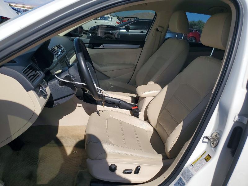 Photo 7 from auction – 2015 VOLKSWAGEN PASSAT with VIN 1VWAT7A38FC109761