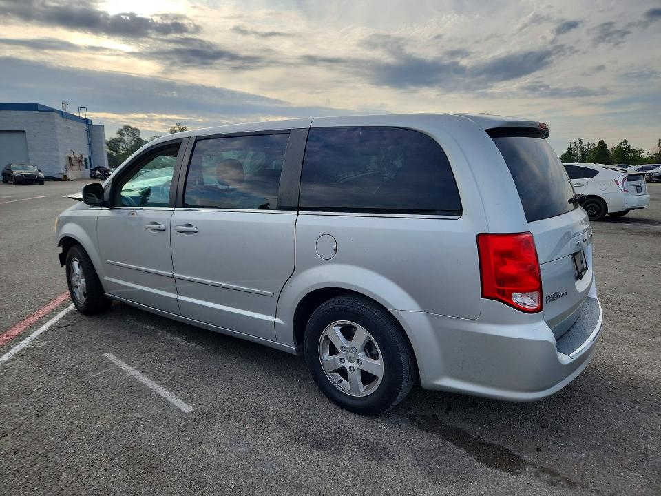 Photo 2 from auction – 2012 DODGE GRAND CARAVAN with VIN 2C4RDGDG3CR110885