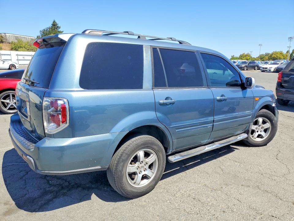 Фото 3 с аукциона – 2006 HONDA PILOT с VIN 5FNYF28776B039578