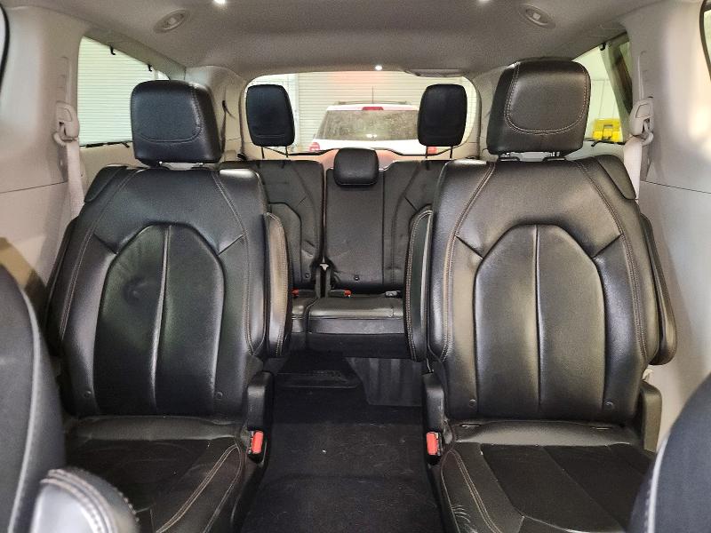 Photo 10 from auction – 2017 CHRYSLER PACIFICA with VIN 2C4RC1BG6HR613076