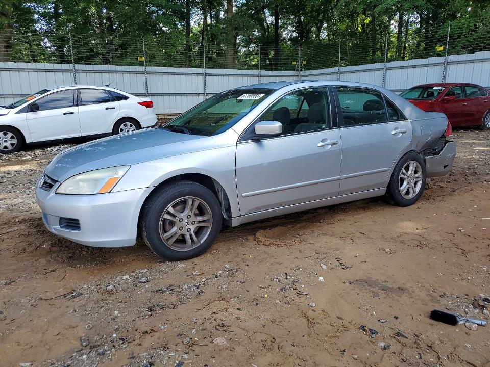 HONDA ACCORD 2007 with VIN JHMCM563X7C014494 - Photo from auction