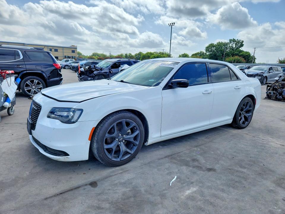 CHRYSLER 300 2022 with VIN 2C3CCAAG1NH268343 - Photo from auction