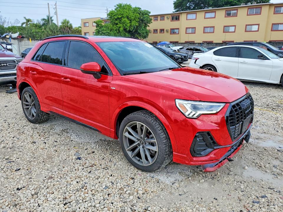 Zdjęcie 4 z aukcji – 2022 AUDI Q3 z VIN WA1EECF33N1072171
