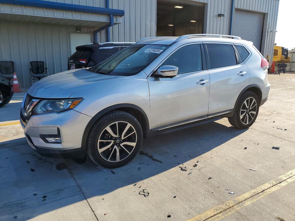 NISSAN ROGUE 2019 with VIN 5N1AT2MV8KC823639 - Photo from auction