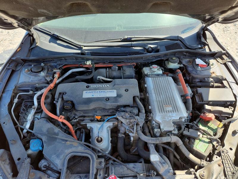 Photo 11 from auction – 2015 HONDA ACCORD with VIN 1HGCR6F31FA004585