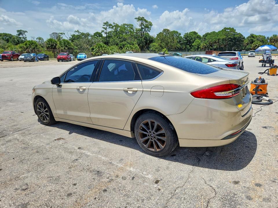 Photo 2 from auction – 2017 FORD FUSION with VIN 3FA6P0HD4HR364100