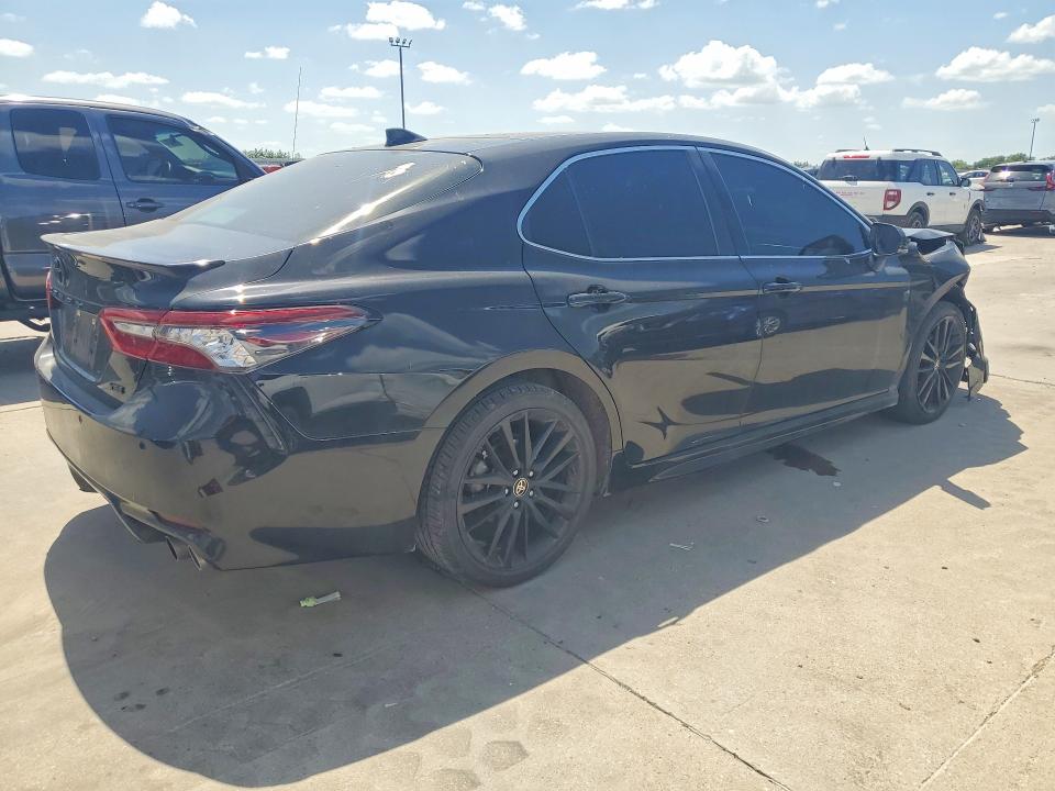 Photo 3 from auction – 2022 TOYOTA CAMRY with VIN 4T1K61AK2NU023496