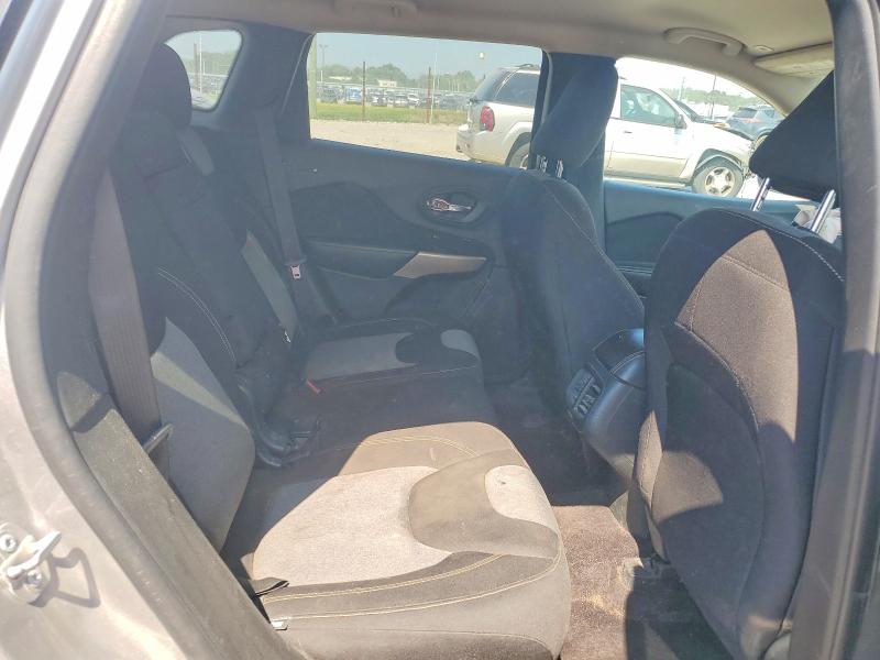 Photo 11 from auction – 2018 JEEP CHEROKEE with VIN 1C4PJLCB8JD605372