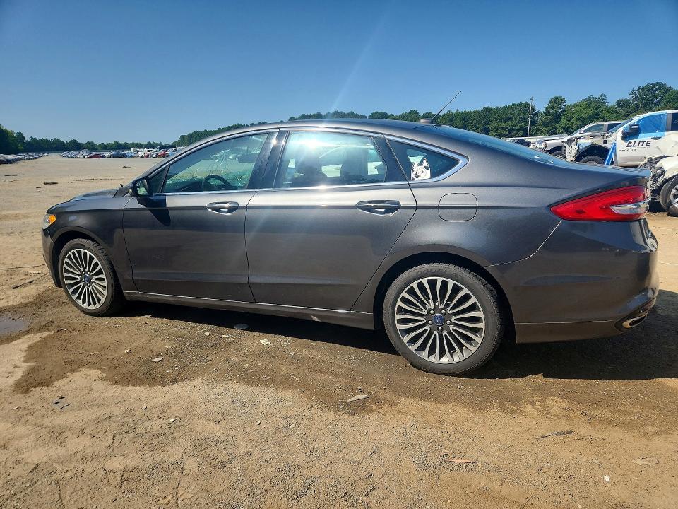 Photo 2 from auction – 2017 FORD FUSION with VIN 3FA6P0H99HR111673