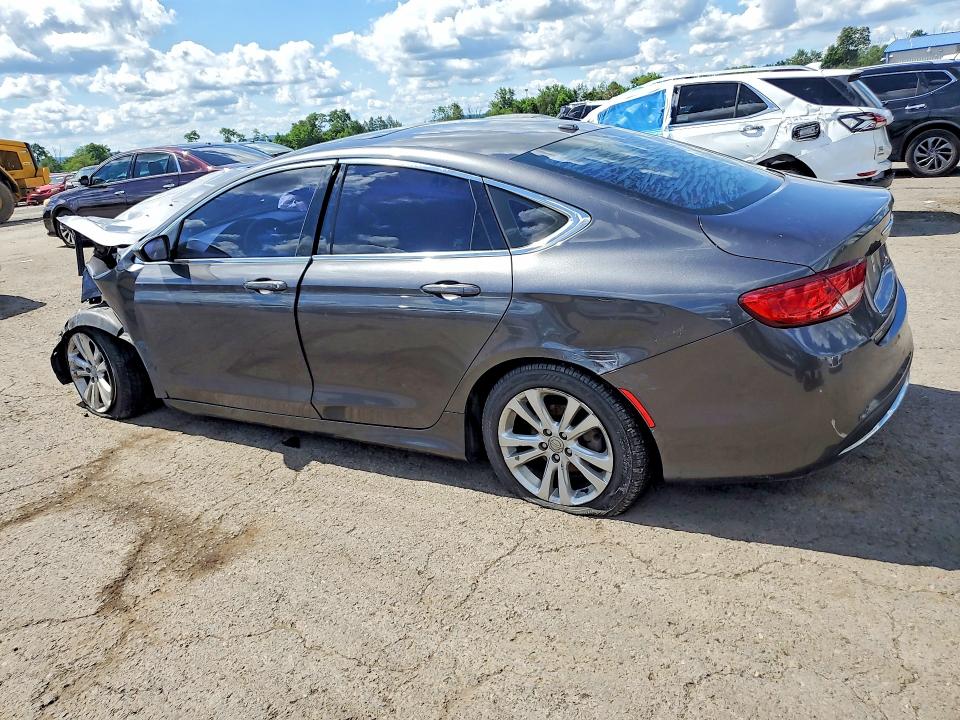 Photo 2 from auction – 2015 CHRYSLER 200 with VIN 1C3CCCABXFN632574