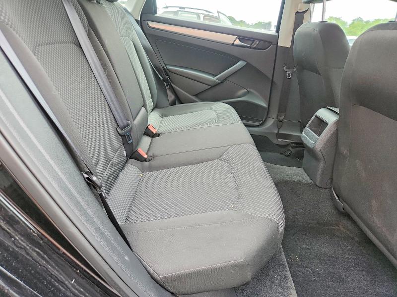 Photo 10 from auction – 2014 VOLKSWAGEN PASSAT with VIN 1VWAP7A39EC009221