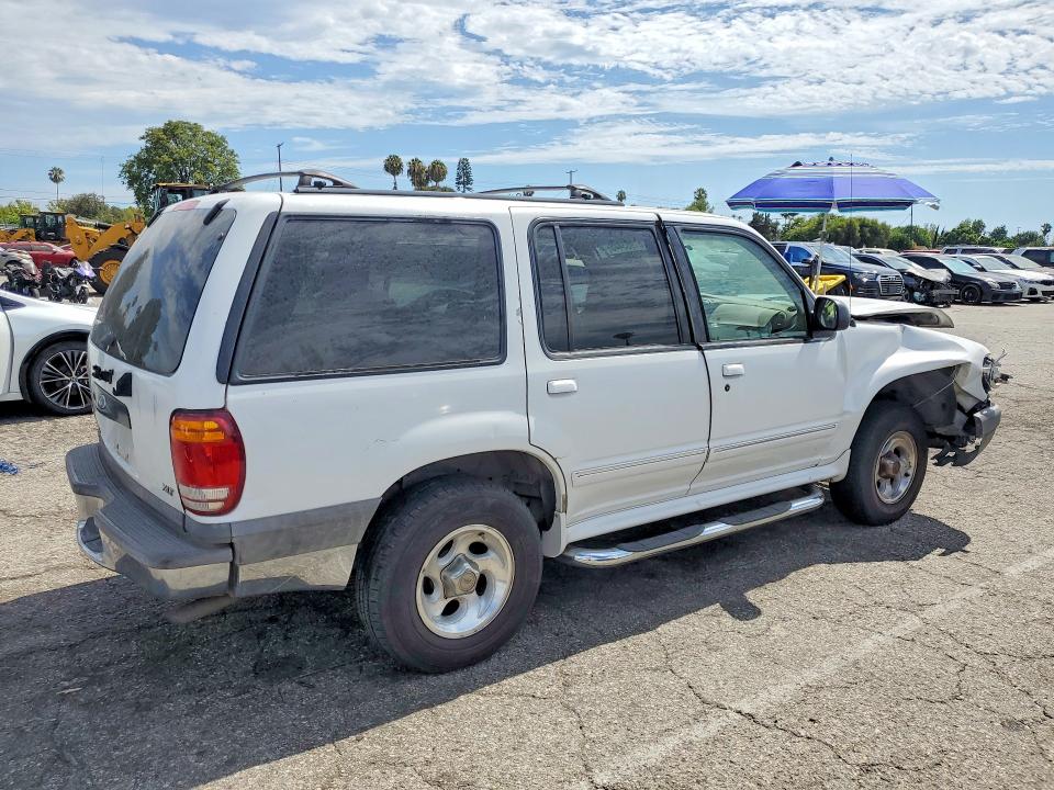 Photo 3 from auction – 2001 FORD EXPLORER with VIN 1FMZU73E31ZA24121