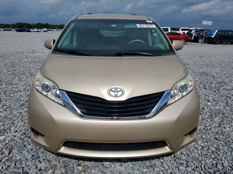 Photo 5 from auction – 2013 TOYOTA SIENNA with VIN 5TDKK3DC8DS391863