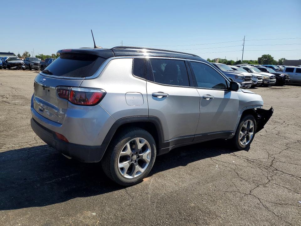Photo 3 from auction – 2019 JEEP COMPASS with VIN 3C4NJDCB6KT771821