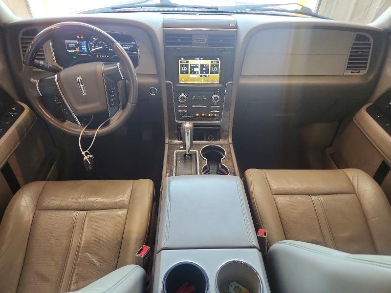 Photo 8 from auction – 2016 LINCOLN NAVIGATOR with VIN 5LMJJ2JT6GEL03439