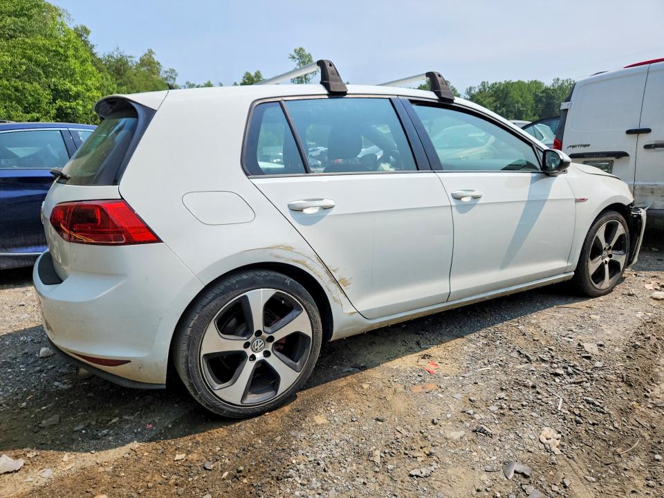 Photo 3 from auction – 2017 VOLKSWAGEN GTI with VIN 3VW4T7AU5HM037537