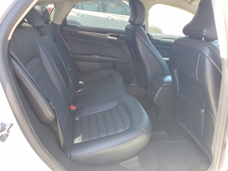 Photo 10 from auction – 2018 FORD FUSION with VIN 3FA6P0LU9JR172118