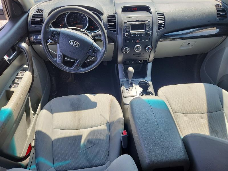 Photo 8 from auction – 2013 KIA SORENTO with VIN 5XYKTDA64DG355991