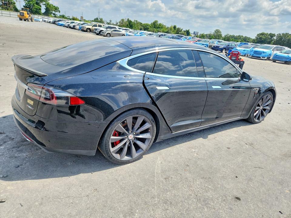 Photo 3 from auction – 2014 TESLA MODEL S with VIN 5YJSA1H25EFP64873