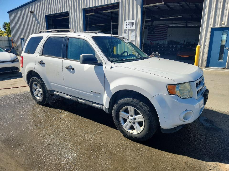 Photo 4 from auction – 2009 FORD ESCAPE with VIN 1FMCU49349KA49530