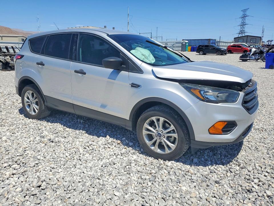 Photo 4 from auction – 2018 FORD ESCAPE with VIN 1FMCU0F70JUA10443