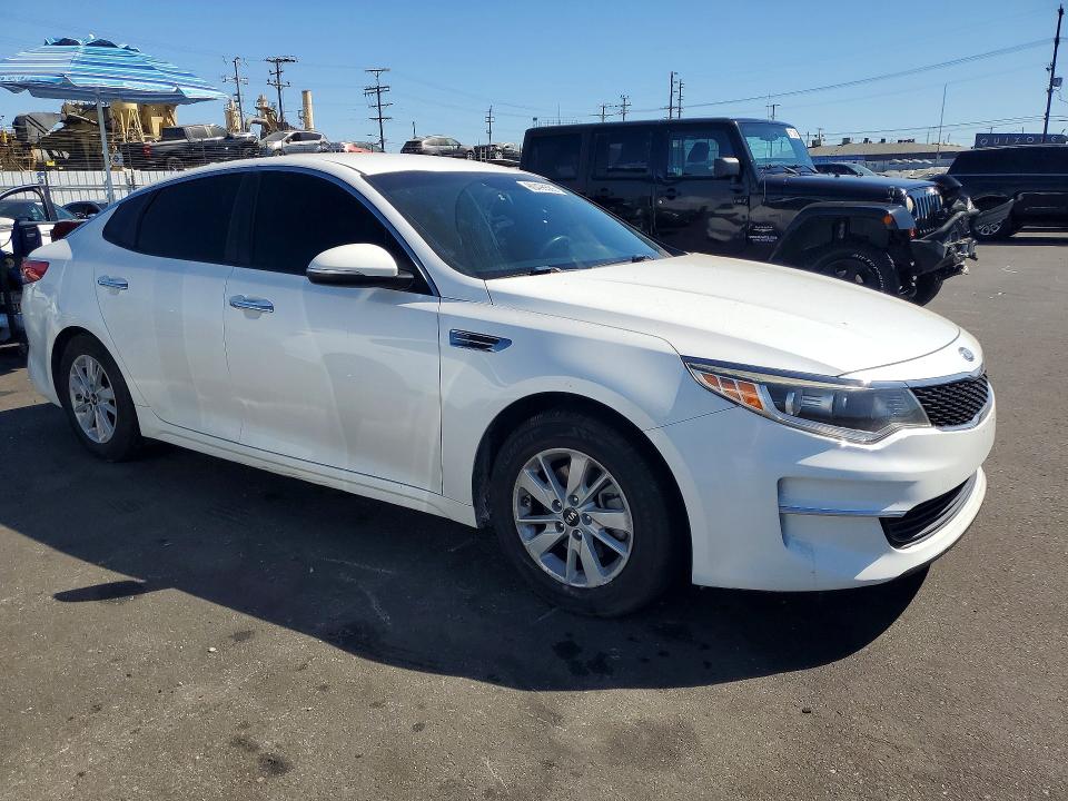 Снимка 4 от търг – 2016 KIA OPTIMA с VIN KNAGT4L38G5071038