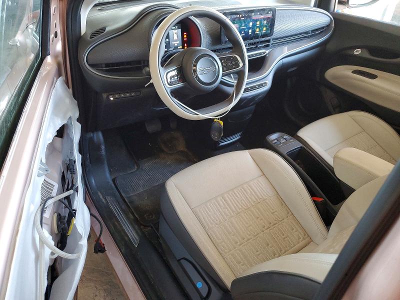 Foto 8 de la subasta – 2024 FIAT 500 con VIN ZFAFFAC4XRX220612
