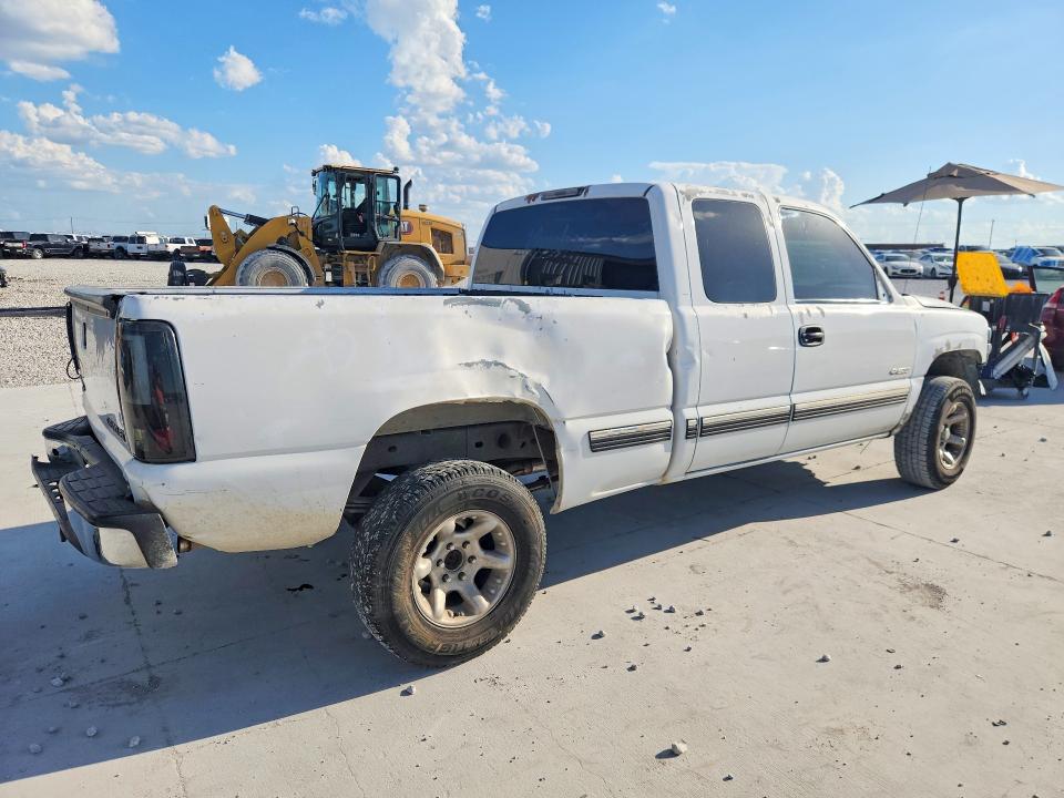 Photo 3 from auction – 2002 CHEVROLET SILVERADO with VIN 2GCEC19T921219496