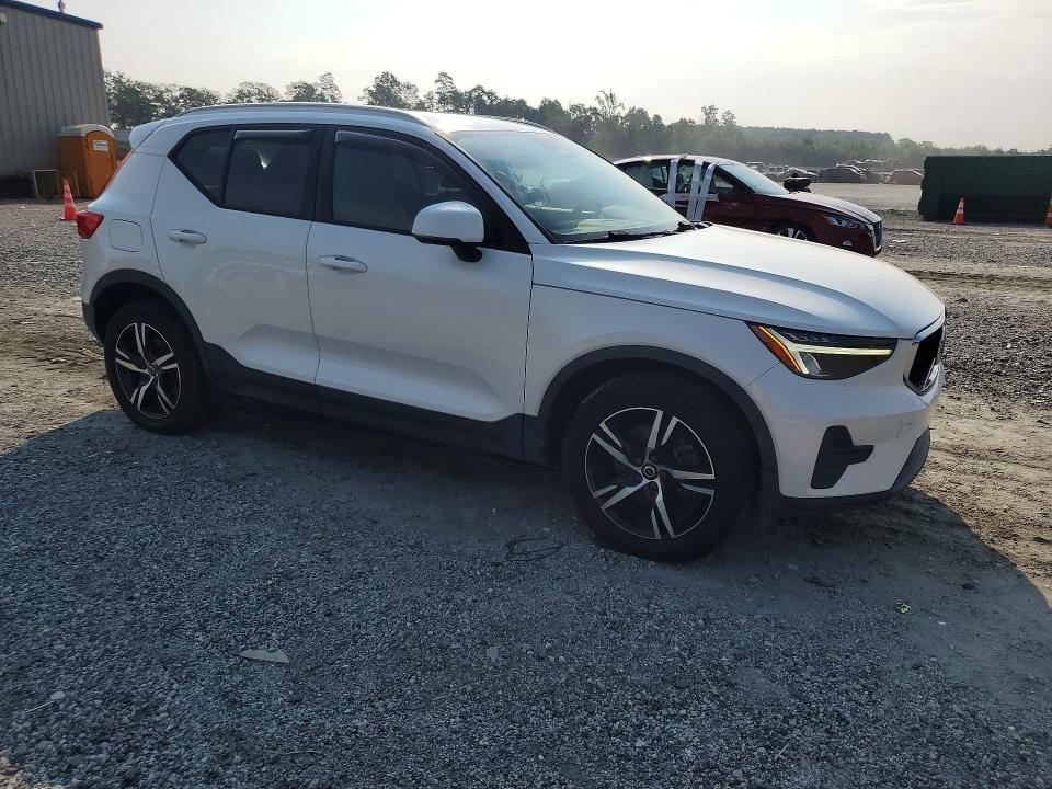 Photo 4 from auction – 2023 VOLVO XC40 with VIN YV4L12UK0P2951022
