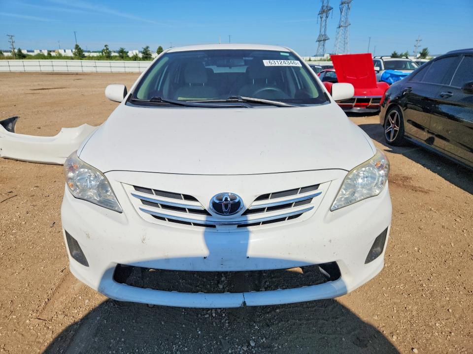 Photo 5 from auction – 2013 TOYOTA COROLLA with VIN 2T1BU4EE2DC111802