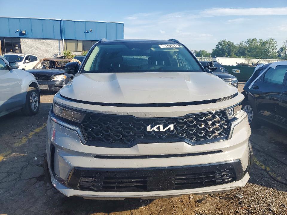 Photo 5 from auction – 2023 KIA SORENTO with VIN 5XYRKDLF6PG238397