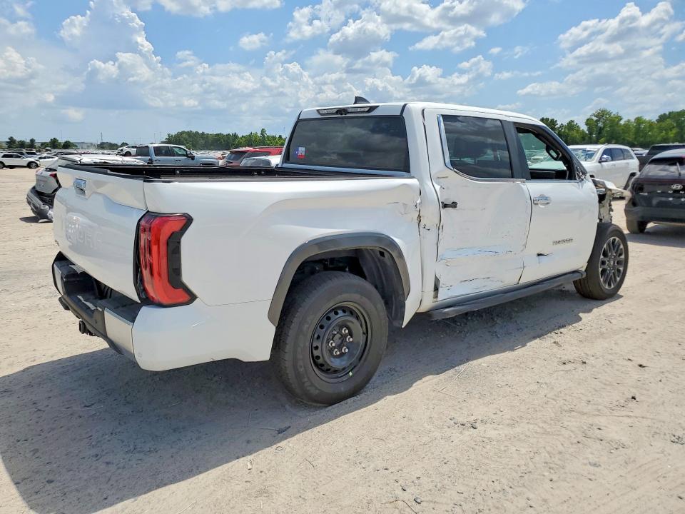 Photo 3 from auction – 2026 TOYOTA TUNDRA with VIN 5TFJA5DB1TX374204