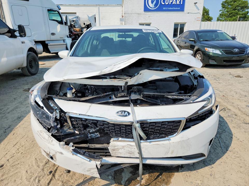 Photo 5 from auction – 2018 KIA FORTE with VIN 3KPFK4A73JE189968