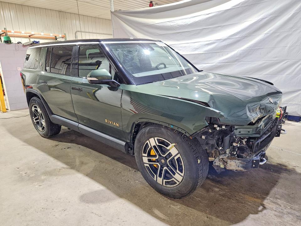 Photo 4 from auction – 2022 RIVIAN R1S with VIN 7PDSGABL9NN002253