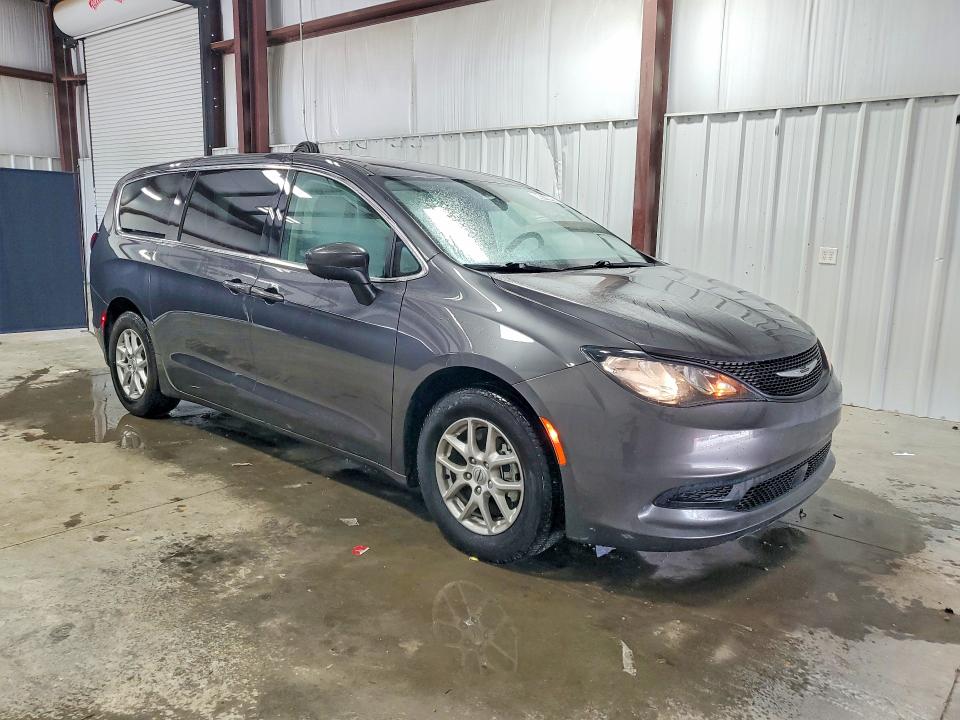 Photo 4 from auction – 2022 CHRYSLER VOYAGER with VIN 2C4RC1CG2NR158138