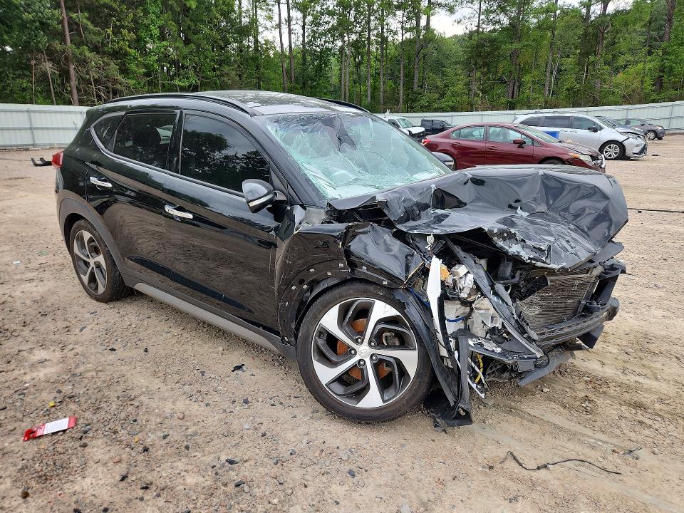 Photo 4 from auction – 2017 HYUNDAI TUCSON with VIN KM8J33A20HU329407