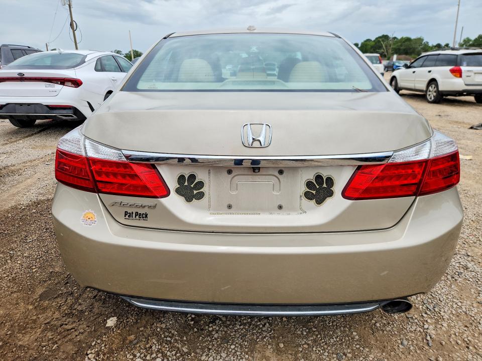 Photo 6 from auction – 2015 HONDA ACCORD with VIN 1HGCR2F82FA078604